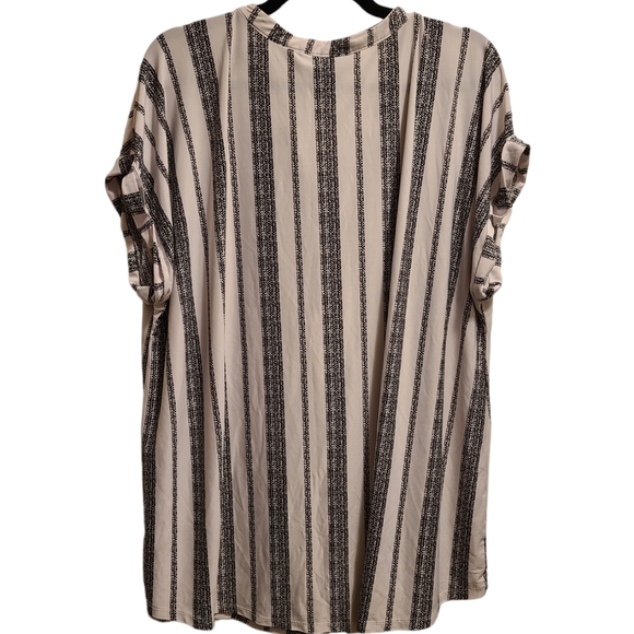 Lily Morgan v-neck short sleeve top 2X - Picture 5 of 6